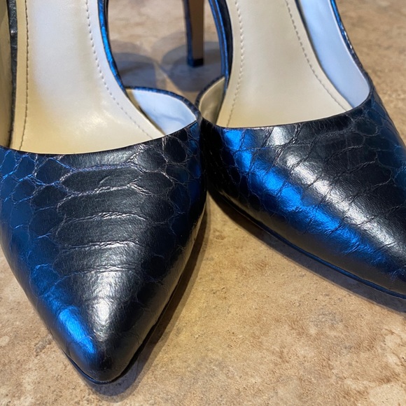 BCBG Generation Shoes in Size 9M/39 - Picture 2 of 16